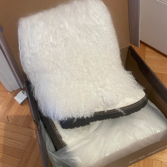 bearpaw boetis boots white - Picture 1 of 3